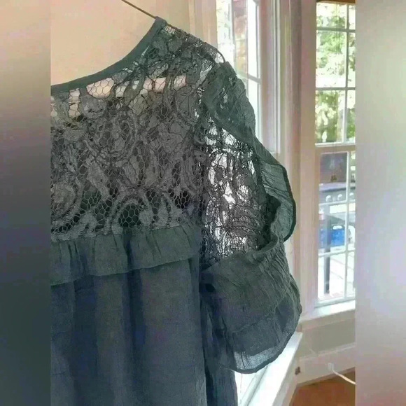 Entro Beautiful Green Blouse Size Small, Flowy Lacy - Picture 8 of 8
